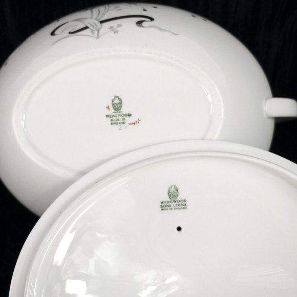 RARE Wedgwood Wild Oats Platinum Covered Dish with Handles White and Grey - Picture 4 of 5